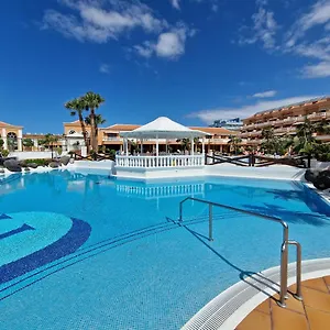 Exclusive Penthouse: Beachfront Oasis With Heated Pool Apartment